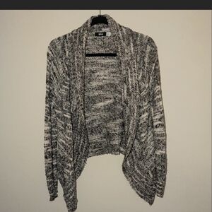 Women's Black and White Sweater